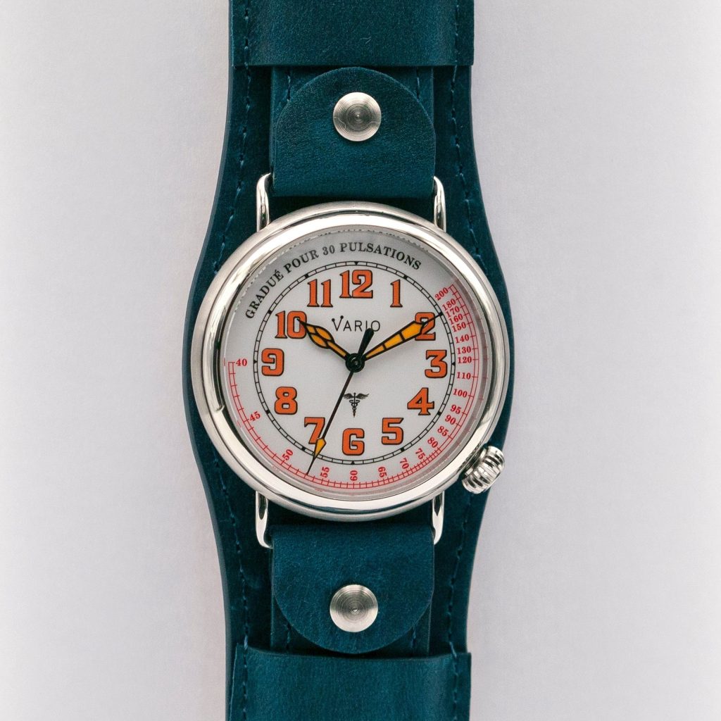 Vario 1918 Medic White Dial with Orange Lume Bund Camel Brown Bund Muddy Grey